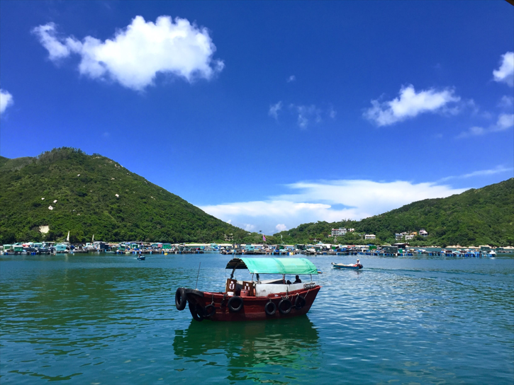 A boat in Hong Kong pic